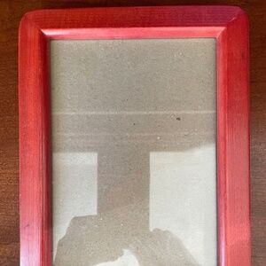 Wooden red stain 4"x6" picture frame
